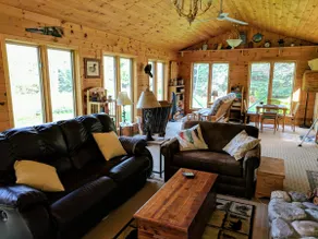 Chickadee Hideaway: Fall Colors in the Northwoods! - Image 2