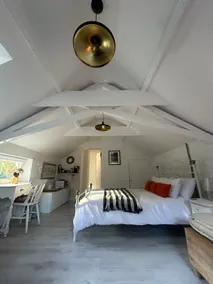 Stylish Cosy Loft • Countryside Stay + Town Access - Image 2