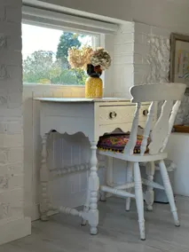 Stylish Cosy Loft • Countryside Stay + Town Access - Image 5