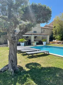 Exceptional farmhouse • Swimming pool • Quiet & luxurious • - Image 2