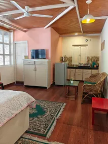 Single Bedroom Studio - Image 3
