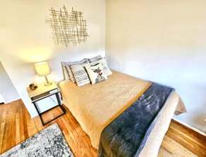 Rose Garden Guest Suite w/ Private Entrance - Image 2