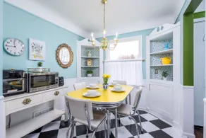 Colorful Vintage Bungalow Near Downtown Detroit - Image 4