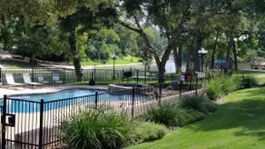 Riverfront Flotation Fun near the Tube Chute 1 Br Condo 3 min from Schlitterbahn - Image 4