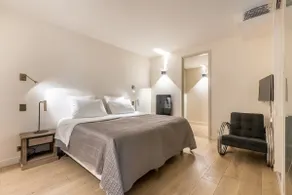 Arc de Triomphe Private Mansion Av Foch - Image 3