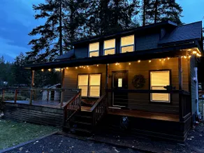 Waterfront Beach Cabin • Hot Tub • AC • EV Charger - Image 5