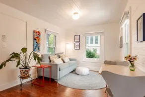 Urban Cottage —Walkable, Downtown, Quiet, Porch - Image 2