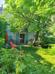 Provençal cottage in Luberon - Image 2