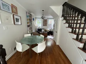 Chic, Boutique Row House in the Heart Georgetown - Image 3