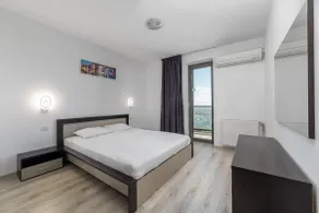 Spacious 2 Bedroom Apartment By CityBookings - Image 4