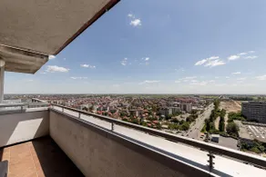 Spacious 2 Bedroom Apartment By CityBookings - Image 2