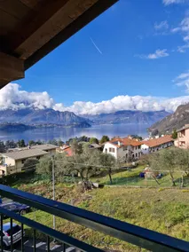Balcony Lake View Apartment - Image 4