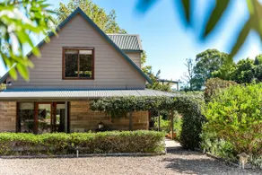 Berry Beach Holiday Cottage - Image 2