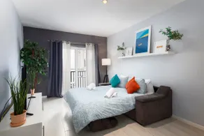 Modern 3 Bedroom & 3 Bathroom Apartment - near Balluta Bay - Image 4
