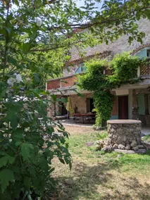 Smukt provencalsk bondegård beliggende i bjergene - Image 3