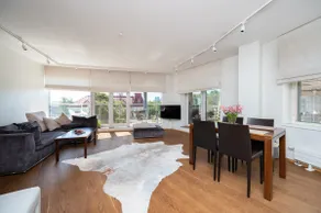 Spacious seaside apartment next to Old Town - Image 2