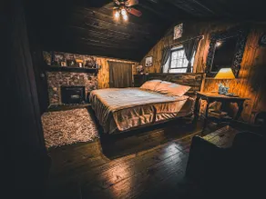 Hugel Hutte - Log Cabin Getaway - Image 3