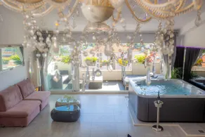Penthouse for 6 - Split/ with jacuzzi/free parking - Image 3