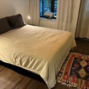 Manhattan oasis in elegant townhouse, sleeps 4 - Image 3