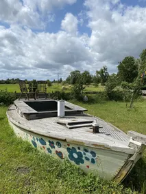 Small vacation rental with playground, sauna & floating pool - Image 2