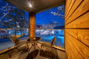 Bluebird Chalets | Prime Echoland Steps From Cafés - Image 5