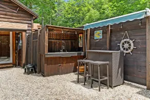 Private, Log Guest House- 5 Mi to Ogunquit Center! - Image 3