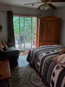 Ravensnest, Grizzly Rose Guest Cottage - Image 3