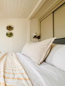 Vintage Vibes - Hot Tub | King Bed | Cottage Abode - Image 3