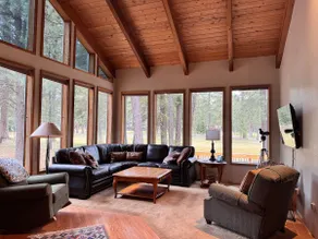 Black Butte Ranch ”Trip House” On the Golf Course - Image 2
