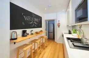 Beach and Lisbon · Perfect for 6 Guests - Image 5