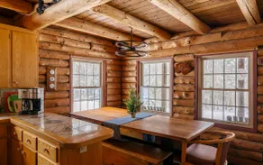 Handmade 3 Bedroom Log Cabin | 5 Min From Skiing - Image 4