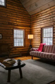 Handmade 3 Bedroom Log Cabin | 5 Min From Skiing - Image 2