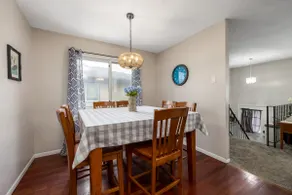 Spacious Midway 4BR • 12 Beds-Near Allianz & Fair - Image 5