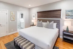 Elegant Home, 7 Mins to Castle Hill & Ocean Cliff - Image 3