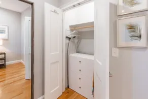 Elegant Home, 7 Mins to Castle Hill & Ocean Cliff - Image 5