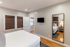 Elegant Home, 7 Mins to Castle Hill & Ocean Cliff - Image 4