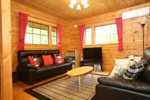 Rustic Log Cabin w/ BBQ, Pet-Friendly in Echoland - Image 2