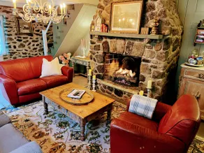 Windy Top Cottage ~ A Romantic ”European” Getaway - Image 3