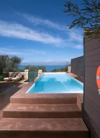 Thalia Cottage & Estate - Image 2