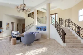 Luxury 4 BR Villa Pacific West Includes Heated Pool, BBQ, Gourmet Kitchen + More - Image 4