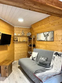 Cozy apartment with jacuzzi, terrace and garden - Image 4