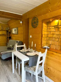 Cozy apartment with jacuzzi, terrace and garden - Image 2