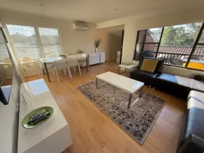 Sunshine Bay Gem only 2 minute walk to beach! - Image 3
