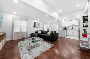 Luxurious Apartment - CityPlace, Convention Center - Image 4