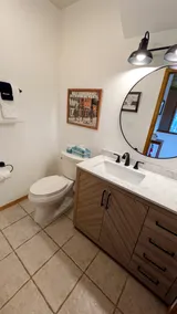 Retro-Economy Avon Townhouse w/ Sauna, Garage, FREE WiFi - Image 5