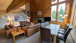 Retro-Economy Avon Townhouse w/ Sauna, Garage, FREE WiFi - Image 2