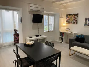 Nice port rue Bonaparte, quiet side court, 32 m2 - Image 2