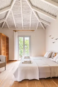 Endless Ionian Breezes at a House on the Island of Ithaca - Image 4