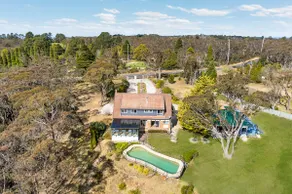 Holiday Home in Wentworth Falls • 6 Ensuites - Image 3