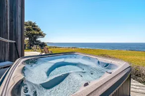 Sea Tower Ocean Front 2bd house - 2mi to Downtown - Image 3